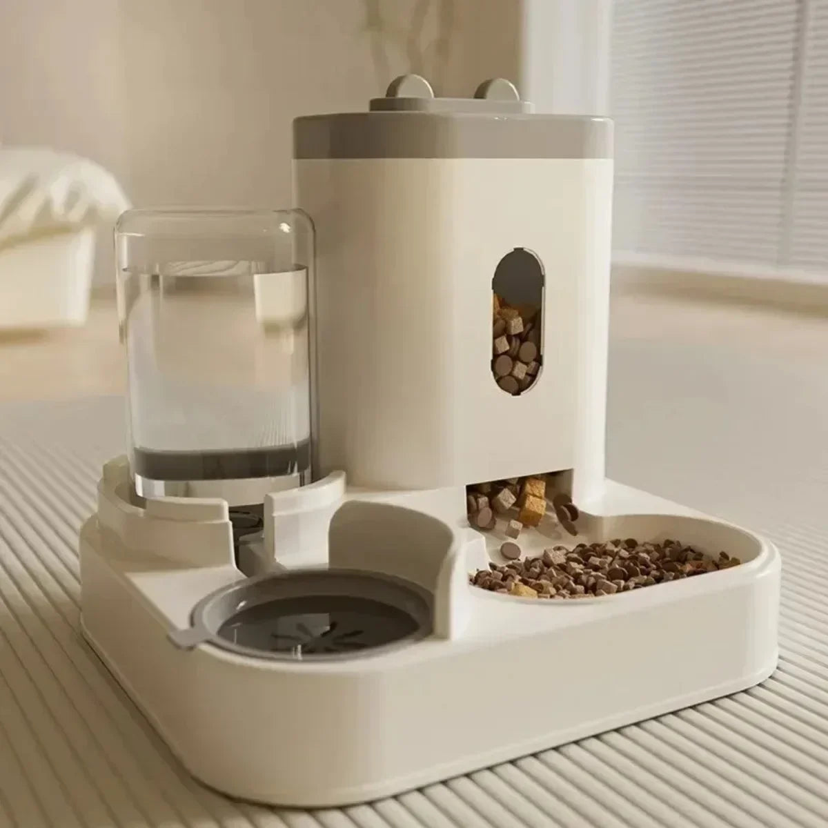 Automatic Pet Feeder & Water Dispenser – Dual Bowl Design for Cats & Dogs, Gravity Refill System, 2L Capacity